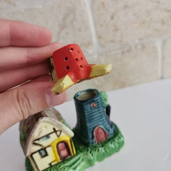 Vintage Windmill House Salt & Pepper Set, Japan Ceramic with Base 3 Pieces - Picture 6 of 9